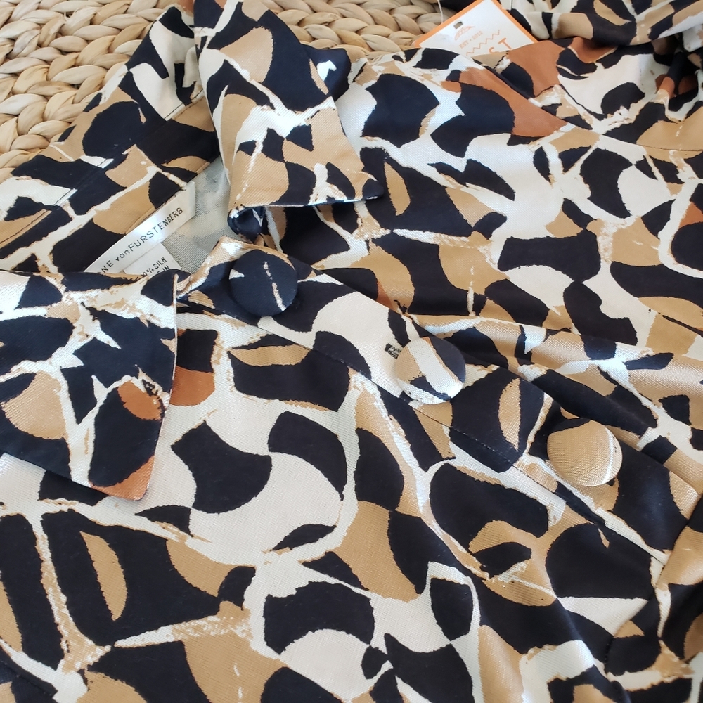 DVF Pure Silk Wild Print Dress - Picture 3 of 11